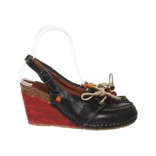 The Art Company, Keilschuhe