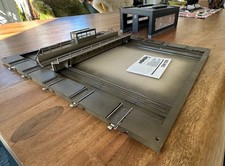 Märklin H0 ferngesteuerte Schiebebühne 7294  mit Lokschuppen