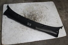 Opel Corsa D Laubfanggitter Windlauf Wischerabdeckung mit Spritzdüsen 13203618 