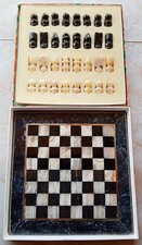 Antikes dekoratives Schachspiel - Schachbrett - 32 Figuren - Marmor / Onyx