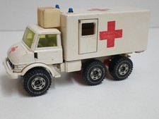 Unimog Sanitätswagen mit Koffer 1:55 siku 2218 1978-85 #098 (2134[1])