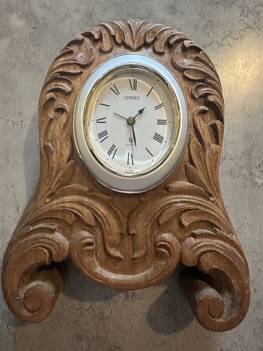 Handgeschnitzte holz wanduhr - handgeschnitzte,
