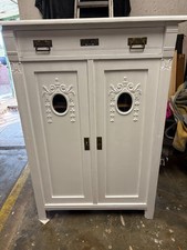 Antikes Vertiko aus der