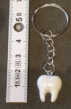 Schlüsselanhänger Zahn mit