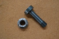 Break bolt with cross hole /
