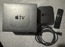 Apple TV 4K (1 Gen.) 32GB Media Streamer - Schwarz (‎MQD22LL/A)
