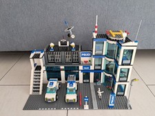 Lego City 7498: Polizeistation