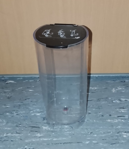 Wassertank einer nespresso - wassertank,