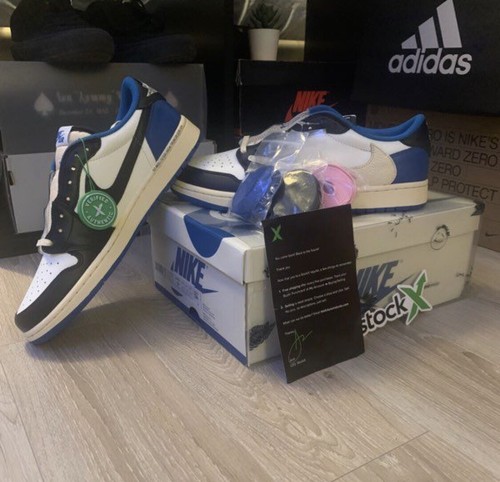 Jordan low travis scott x - jordan, 1