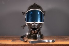 Gasmaske verspiegelt | Dräger