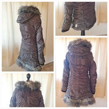 Winter- Jacke mit Kapuze mit