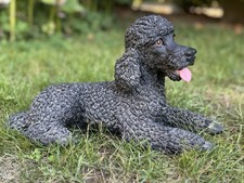 Hübsche große Pudel Figur zur Dekoration…