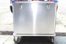 Alubox groß ZARGES mit Original-Untersetzwagen und Schloßsatz, absolut dicht