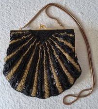 Handtasche Perlen Muschelform