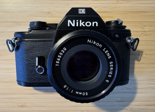 Nikon analoge - nikon, em,