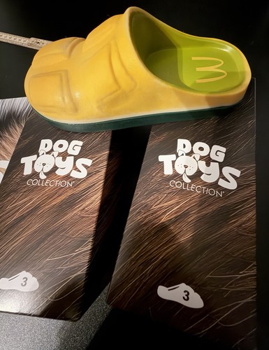 Donalds dog toys - mc,