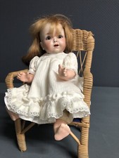 Seltene kleine Charakter Puppe