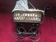 Retro Puppenwagen  Weidenwagen Nostalgie Deko, Metall Holz Wagen Massiv 2.1kg