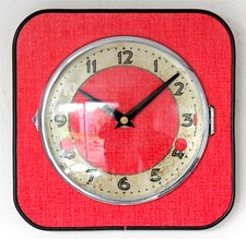 NEU 21cm rote Retro Wanduhr -