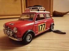 Modellautos 1:18 Kyosho Morris