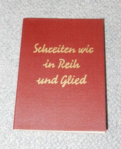 Schreiten wir reih und - in,