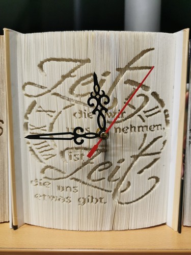 Geschenk gefaltetes buch - gefaltetes,