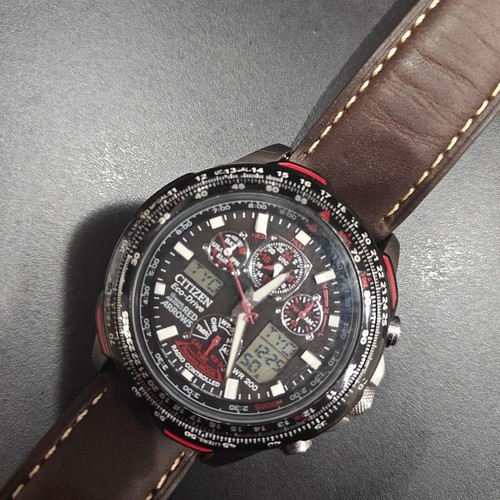 Citizen skyhawk red - red, arrows