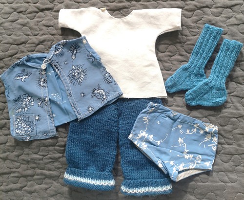 Süsses antikes puppenoutfit - süsses,