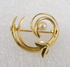 Neugablonz: Brosche im 1960er