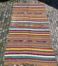 EIN WUNDERSCHÖNER ALTER HANDGEFERTIGTER TRADITIONELLER ASERBAIDSCHANISCHER ORIENTALISCHER KELIM (343 x 190 cm)*