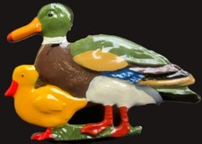 Brosche Kühn Zinn Trachten handbemalt emailliert Ente+Küken 55x35 mm niedlich