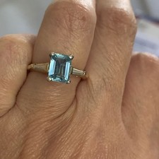 Aquamarin 3 Kt Diamant Drei