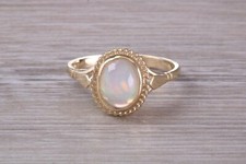 Natürlicher Ring mit Opal im