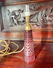 Antike Tischlampe Weinrot