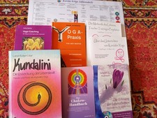 7 Bücher, 1 Tabelle Kundalini