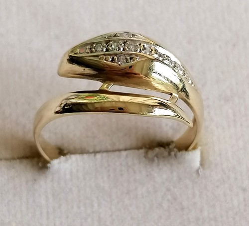 Goldring schlange - goldring, 🐍