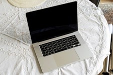 Apple MacBook Pro 16 Zoll (1TB