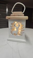 Eine sehr schöne Handgefertigte Holz-Laterne Motiv "Hirsch"Led warml. 24x15x11cm