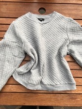 Mädchen Sweatshirt in Grau/Silber von C &A in Größe S kürzerer Schnitt