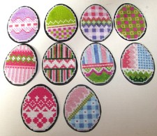 10 gestickte Oster Anhänger