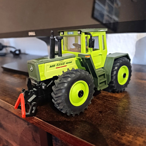 Siku farmer trac 1800 - 1:32, mb