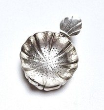 Altes Quist Teesieb mit Tropfschale - versilbert - Hammerschlag -Marke 1920-40er
