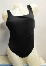 Badeanzug Gr.42 komplett gefüttert hoher Rücken