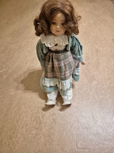 Wunderschöne porzellanpuppe - wunderschöne,