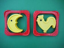 2x DDR Babyrassel Rassel Klapper Baby Spielzeug Plaste Mond Hahn Beißring