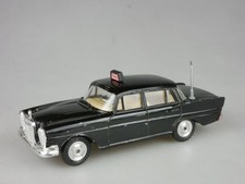 Gama Mini Mod Mercedes 220S Taxi Made in Western Germany 1/47 132616