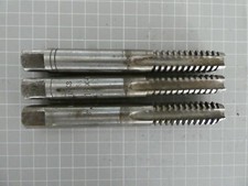 1 Satz Trapezgewindebohrer