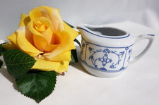 Milchkännchen Jäger Eisenberg Strohblume Original Blau Saxs GDR Porzellan