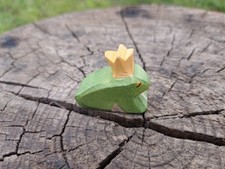 Ostheimer Frosch, Froschkönig, Frosch Mit Krone, Holzspielzeug, Holzfigur