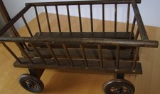 Leiterwagen aus Holz,  alt